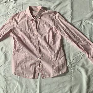 100% Cotton
Collared
Long sleeve
Pink and white